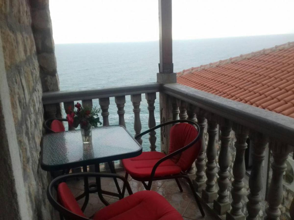 Guest House Naser Ulcinj Exterior foto